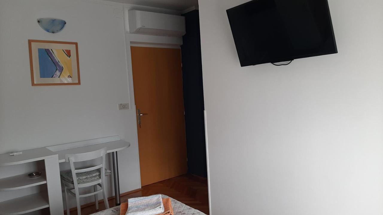 Rooms Neda Rab Town Eksteriør billede