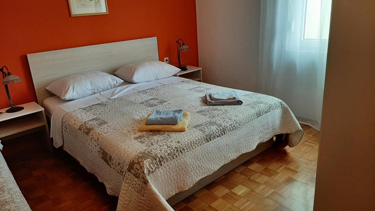 Rooms Neda Rab Town Eksteriør billede