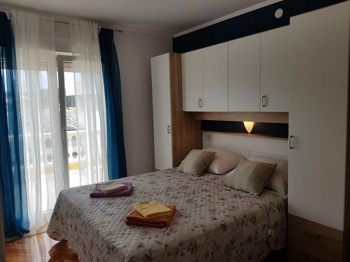 Rooms Neda Rab Town Eksteriør billede