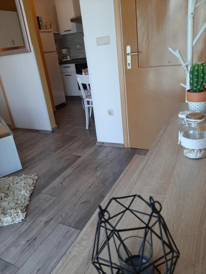 Rooms Neda Rab Town Eksteriør billede