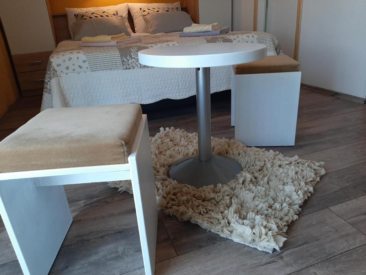 Rooms Neda Rab Town Eksteriør billede